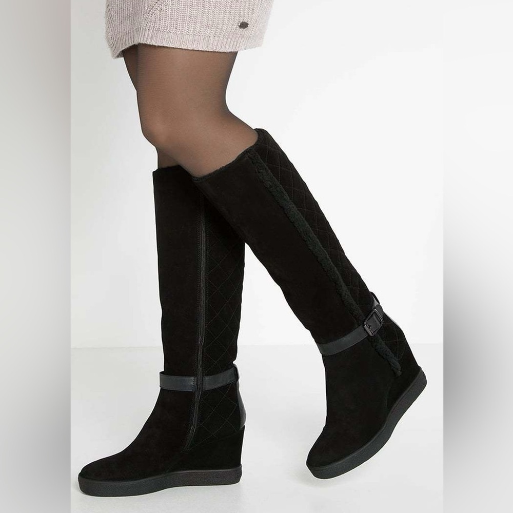 Aquatalia quilted suede lined wedge boots - Picture 2 of 12
